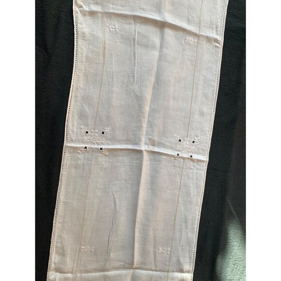 Vintage White Linen Table Runner with Embroidered Floral Details 15x48 - Picture 5 of 10